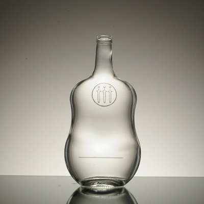 500 ml de glace sur la surface de manipulation en forme de papillon Bouteille en verre de whisky pour emballage de vodka