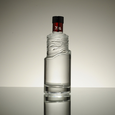 500 ml de glace sur la surface de manipulation en forme de papillon Bouteille en verre de whisky pour emballage de vodka