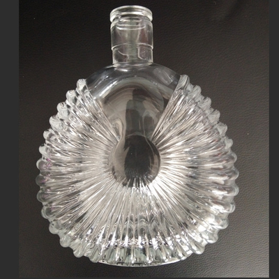 750 ml bouteilles en verre en forme de guitare pour le cognac Vodeka vin peint en couleur et durable
