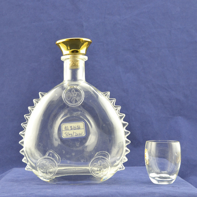 750 ml bouteilles en verre en forme de guitare pour le cognac Vodeka vin peint en couleur et durable