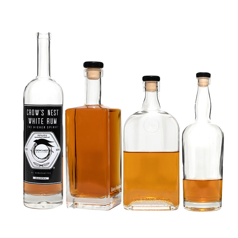 Bouteilles en verre de 375 ml, 500 ml, 750 ml et 1000 ml de capacité pour la vodka avec capot à vis GPI