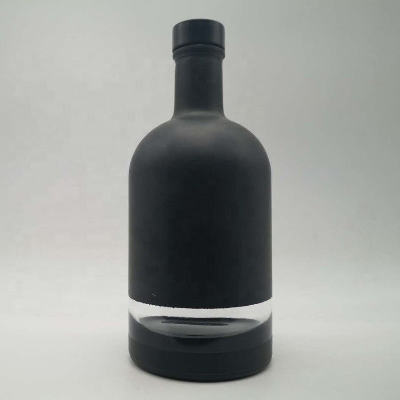 Bouteille de boisson en verre Super Flint de 750 ml en noir et blanc mat avec étiquette personnalisée