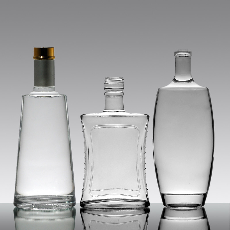 Acceptable Bouteilles de vin en verre de cristal vide 500 ml 750 ml personnalisées pour l' eau minérale