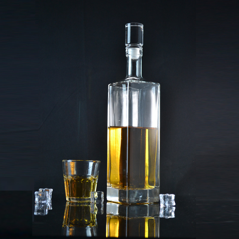 Bouteille en verre transparent pour l' huile d' olive 750 ml 500 ml Vodka Liquor Gin Recyclable