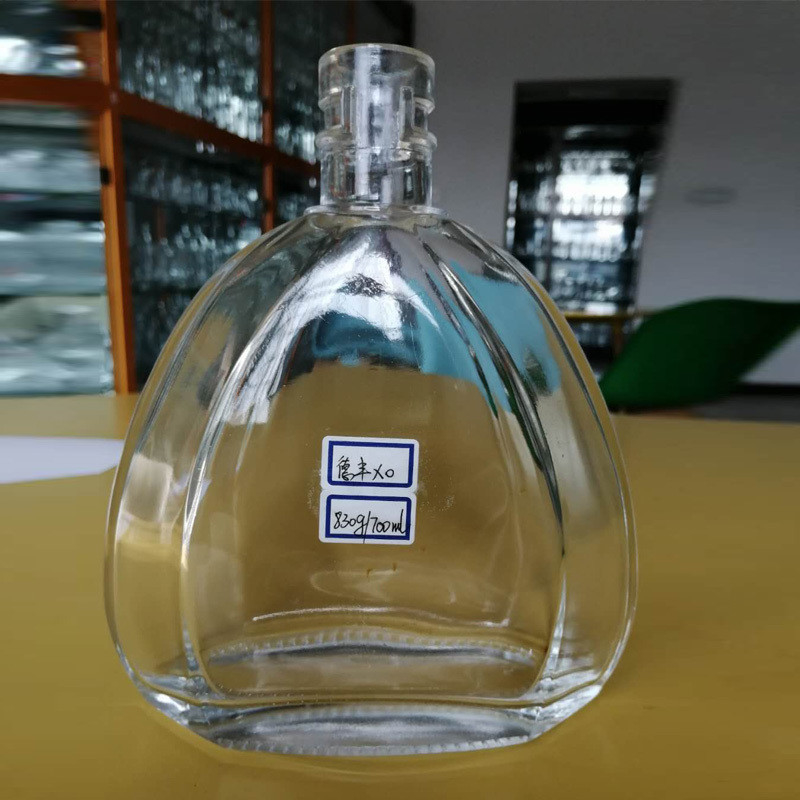 OEM Logo Décal Stockée 1000ml 750ml 500ml Bouteilles d'alcool Vodka Bouteille en verre avec couvercle de liège