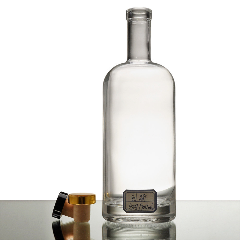 Logo Acceptable Super Flint Glass 700 ml 750 ml Bouteille de liqueur pour la vodka personnalisée Whisky