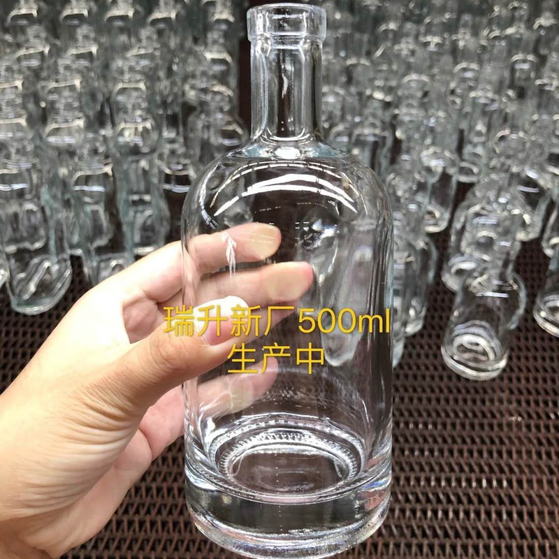Bouteille en verre gravée pour vodka/brandy/whisky 500 ml 700 ml