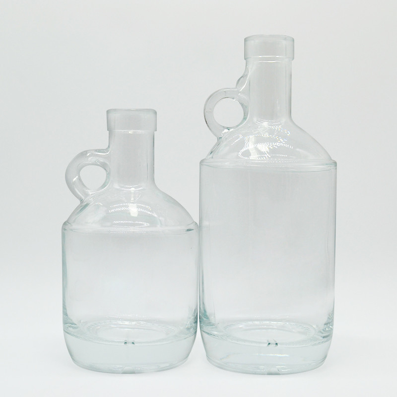 Bouteille en verre de 500 ml pour le stockage des spiritueux de Californie avec joint de liège et poignée d'oreille